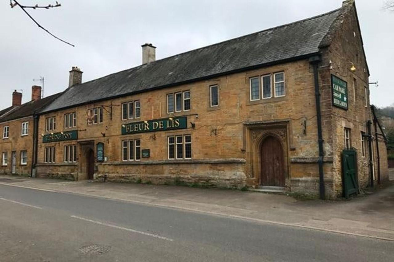 The Fleur-De-Lis Hotel Chiselborough Exterior foto